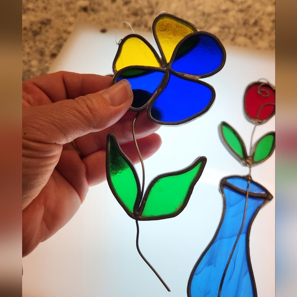 Lot of 4 Vintage Flower Retro Stainglass Sunkatchers Tulips, Pansy, Orchid - Picture 5 of 16
